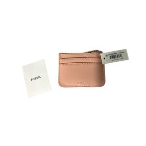 NWT Fossil Pink leather card holder 4 slots zipper coin gold accents so cute 🥰